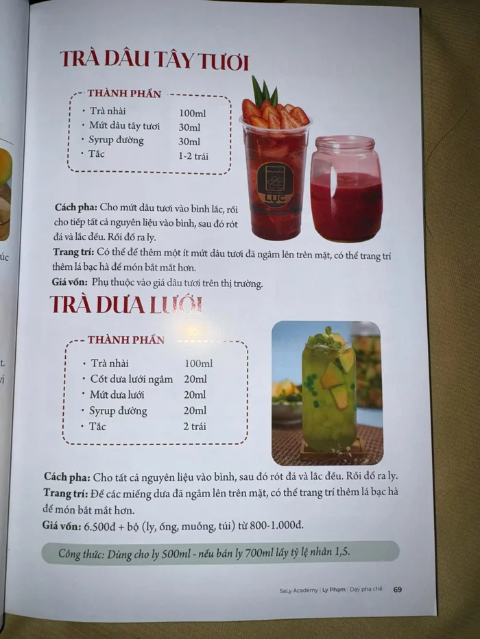 Trang công thức Trà dâu tây tươi và Trà dứa lưới trong sách: thành phần, cách pha, giá vốn